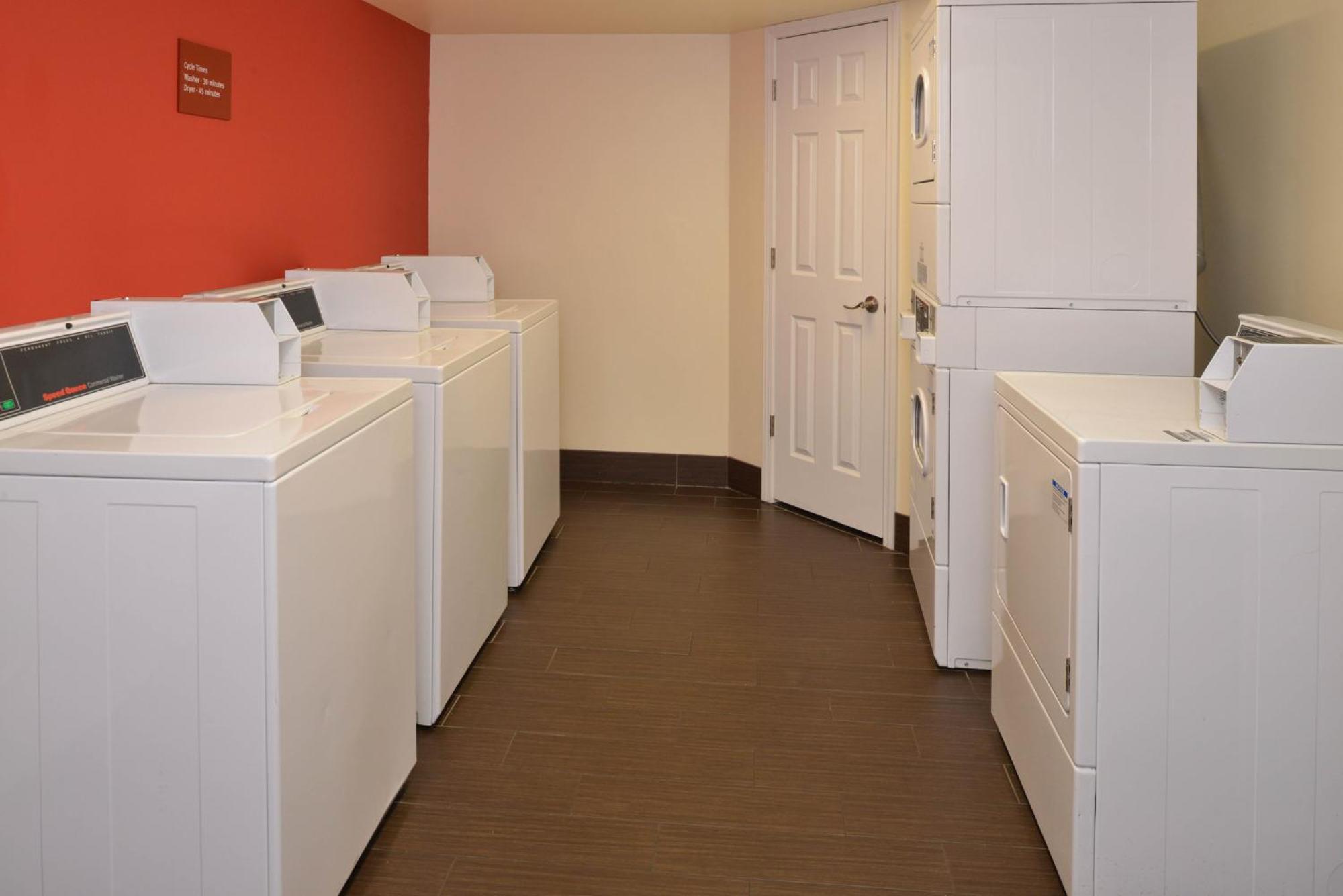Candlewood Suites St Louis St Charles By Ihg Saint Charles Εξωτερικό φωτογραφία